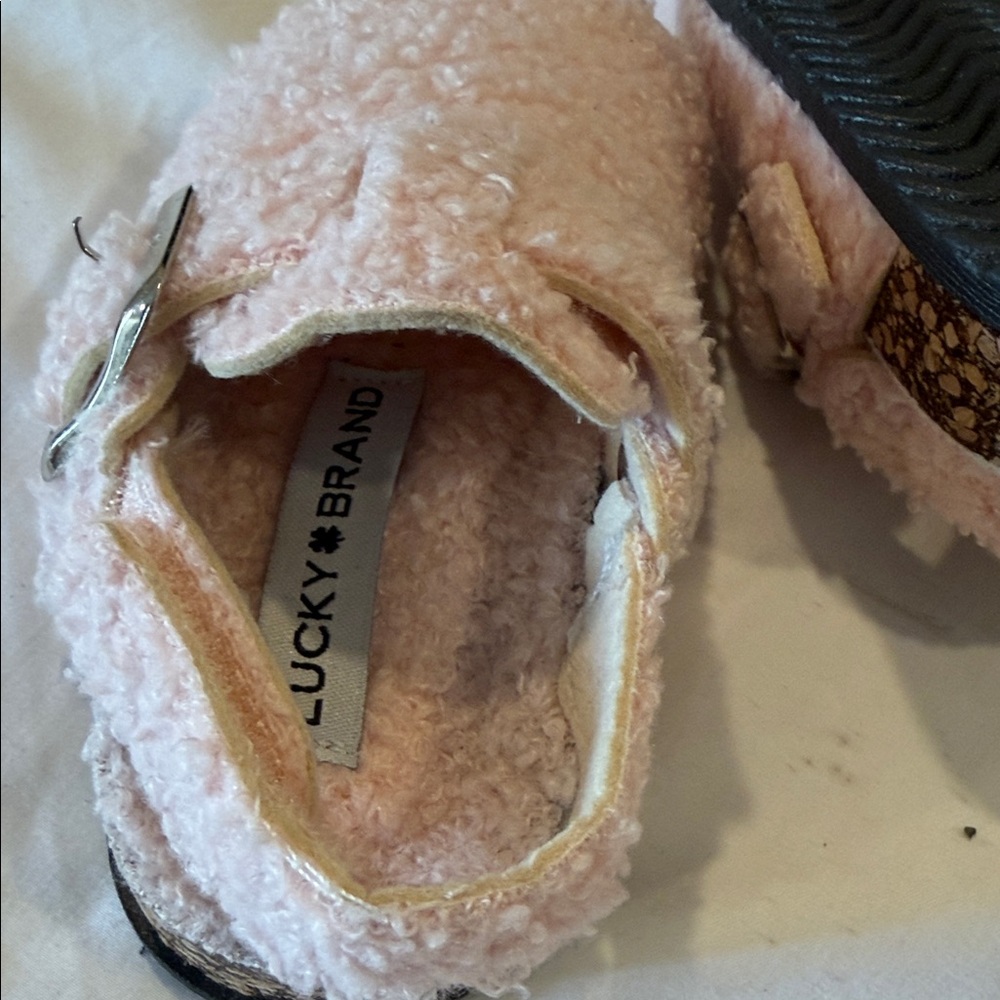 Lucky Brand Soft Pink Kids Slippers - Picture 8 of 8